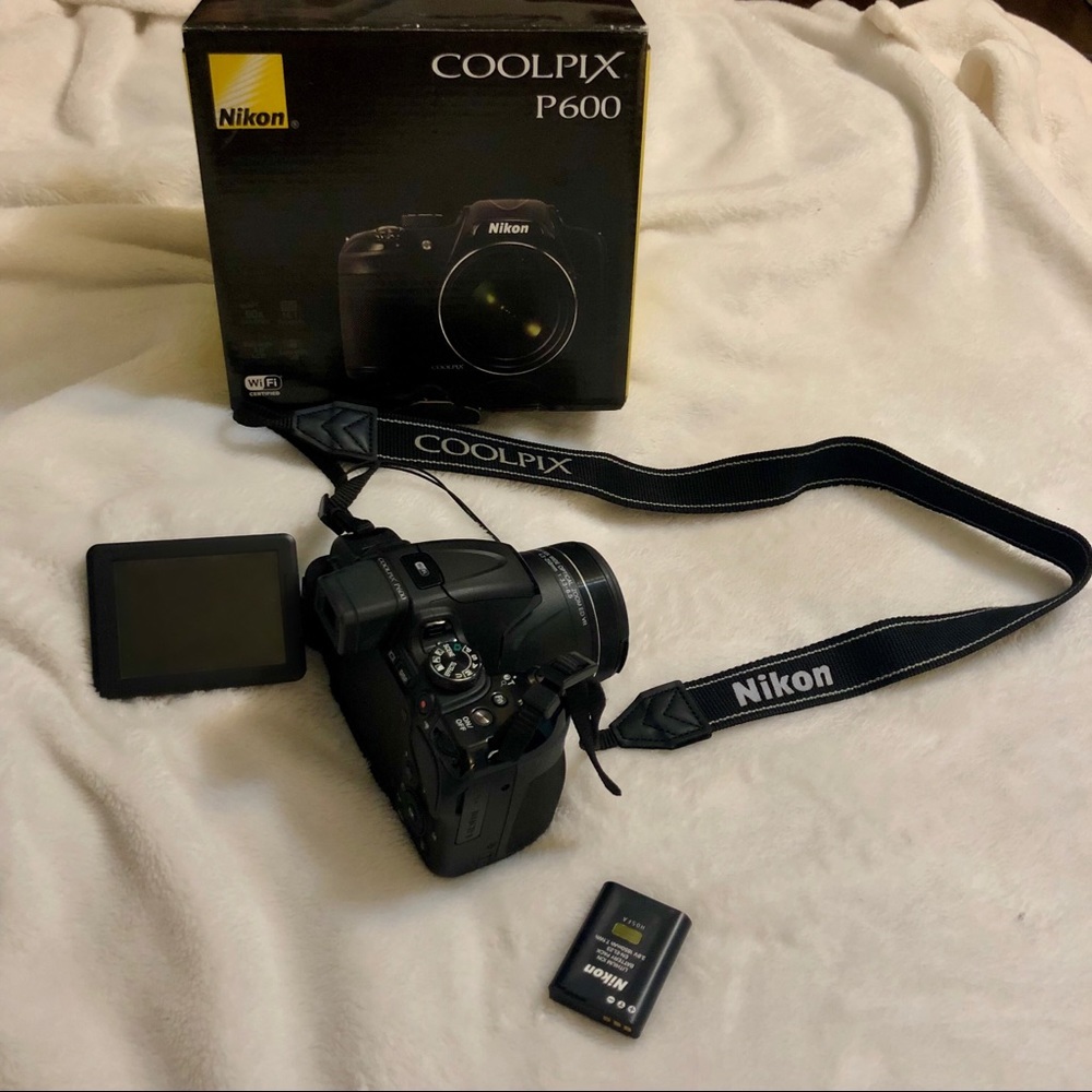 Nikon P600